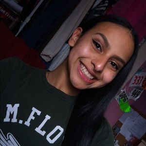 Meet your Posher, Leslie